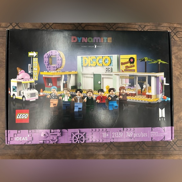 Lego BTS Dynamite - Brand New in box - Picture 10 of 10